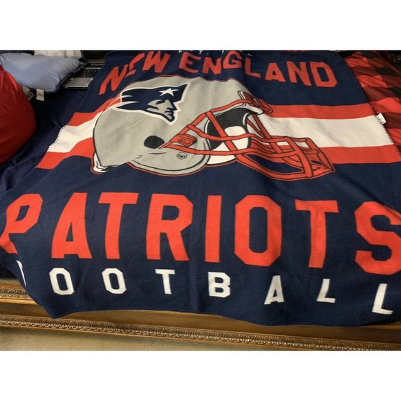 New England Patriots NFL Northwest 50"x60" Singular Soft Fleece Throw Blanket - Picture 3 of 5